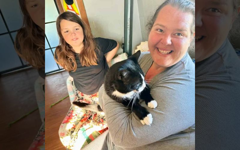 Family Reunites with Missing Cat After 2 Years and a 1000-Mile Journey